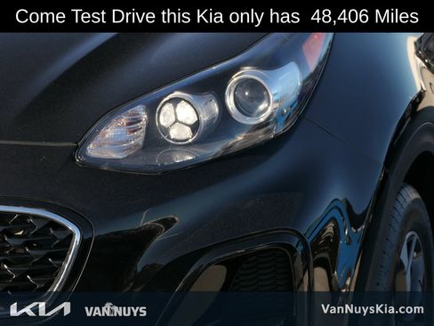 Used 2022 Kia Sportage LX image 8