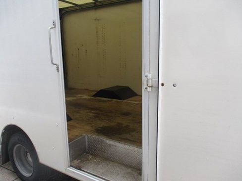 Used 2021 Chevrolet Express 3500 w/ Power Convenience Package image 4