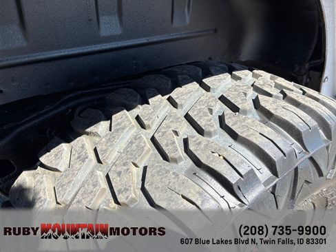 Used 2016 Jeep Wrangler Unlimited Rubicon w/ Dual Top Group AWD/4WD image 9