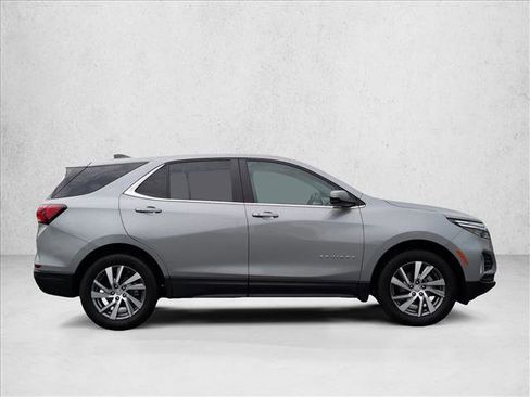 Used 2024 Chevrolet Equinox LT FWD image 4
