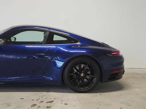 Used 2024 Porsche 911 Carrera T RWD image 5