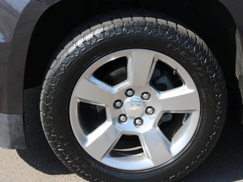 Used 2018 Chevrolet Tahoe LS w/ All-Season Package RWD image 17