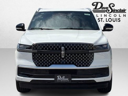 New 2026 Lincoln Navigator Reserve AWD/4WD image 8