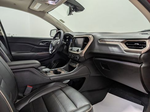Used 2021 GMC Acadia Denali w/ Denali Technology Package image 18