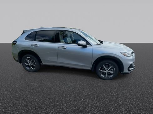 Used 2024 Honda HR-V EX-L image 10