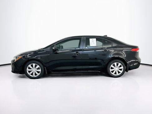 Used 2025 Toyota Corolla LE FWD image 4