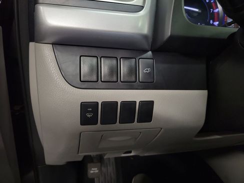 Used 2014 Toyota Highlander XLE AWD/4WD image 21