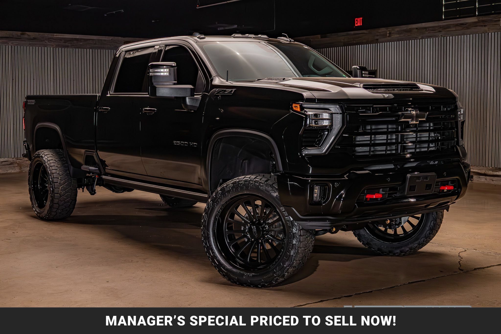 Used 2025 Chevrolet Silverado 2500 LTZ w/ LTZ Plus Package AWD/4WD image 1