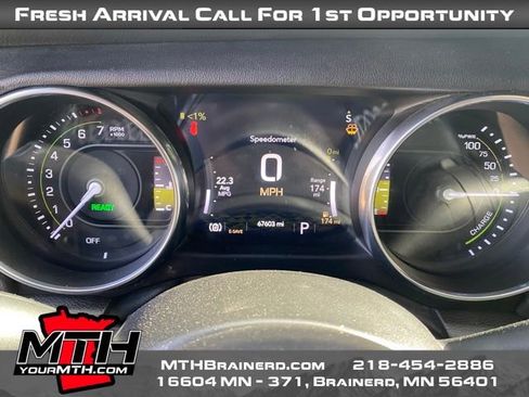 Used 2022 Jeep Wrangler Unlimited Sahara w/ Cold Weather Group AWD/4WD image 13
