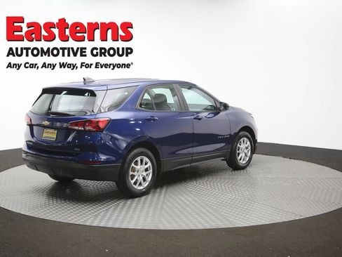 Used 2022 Chevrolet Equinox LS AWD/4WD image 41
