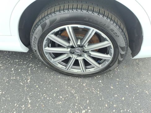 Used 2018 Audi Q7 3.0T Prestige image 9