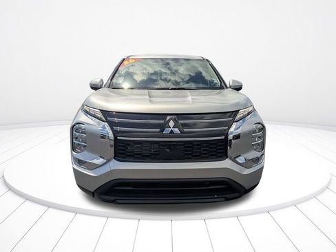 New 2026 Mitsubishi Outlander ES FWD image 8
