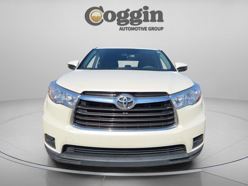 Used 2015 Toyota Highlander LE image 9