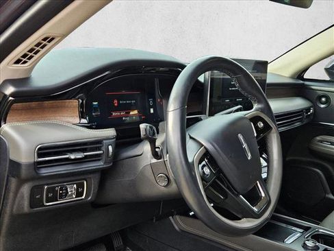 Used 2023 Lincoln Corsair Reserve w/ Equipment Group 202A image 9