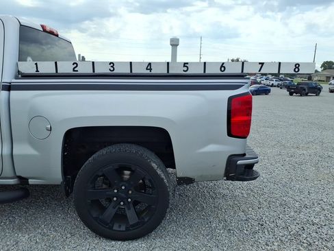 Used 2017 Chevrolet Silverado 1500 LT w/ Rally 2 Edition AWD/4WD image 2