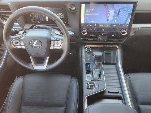 Used 2025 Lexus GX 550 w/ Accessory Package (2T) AWD/4WD image 27