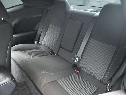 Used 2016 Dodge Challenger R/T RWD image 13
