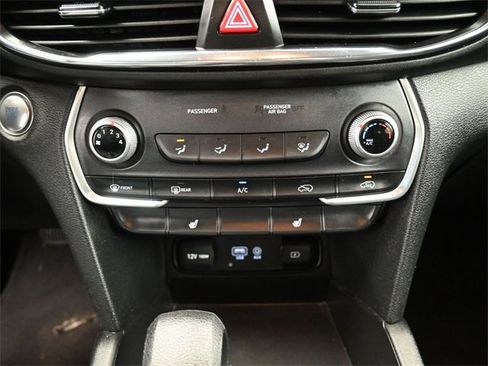 Used 2020 Hyundai Santa Fe SEL image 9