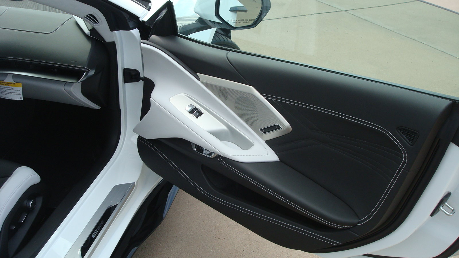 New 2026 Chevrolet Corvette E-Ray AWD/4WD image 10