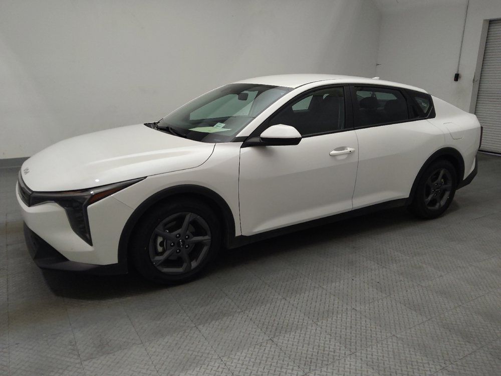 Used 2025 Kia K4 FWD image 2