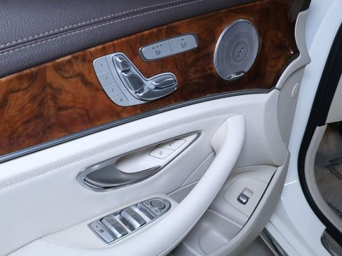 Used 2018 Mercedes-Benz E 300 4MATIC w/ Premium 1 Package image 13