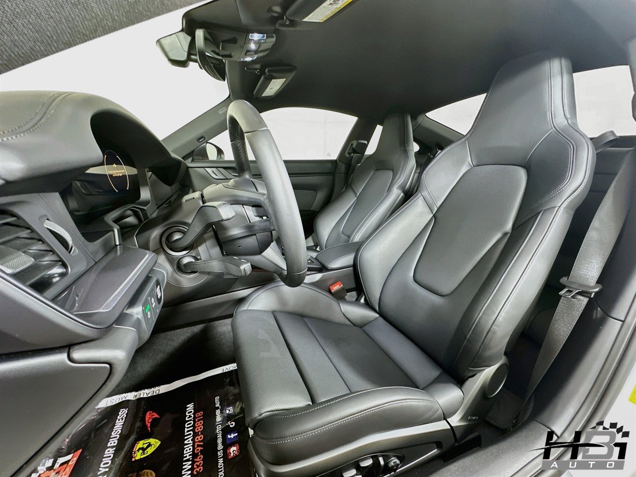 Used 2025 Porsche 911 Carrera T RWD image 14