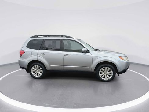 Used 2013 Subaru Forester 2.5X Premium image 9