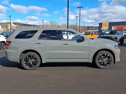 Used 2022 Dodge Durango GT w/ Blacktop Package image 8