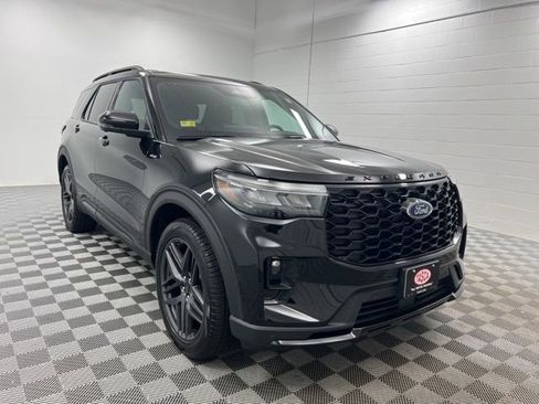Used 2025 Ford Explorer ST-Line w/ Premium Package image 1