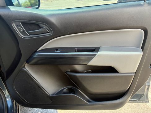 Used 2019 Chevrolet Colorado W/T w/ WT Convenience Package AWD/4WD image 31