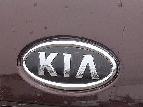 Used 2011 Kia Optima LX w/ Convenience Pkg image 29