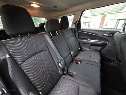 Used 2014 Dodge Journey SXT w/ Flexible Seating Group image 13