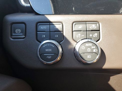 New 2026 GMC Sierra 1500 SLT w/ SLT Premium Plus Package image 30