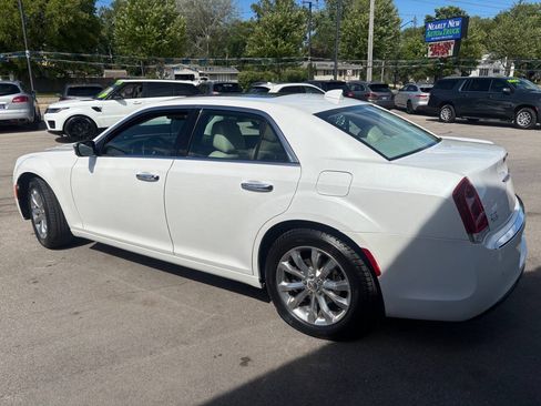 Used 2015 Chrysler 300 C w/ Harman/Kardon Audio Group AWD/4WD image 5