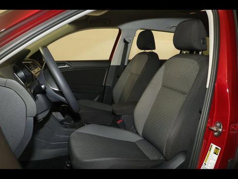 Used 2018 Volkswagen Tiguan S AWD/4WD image 13