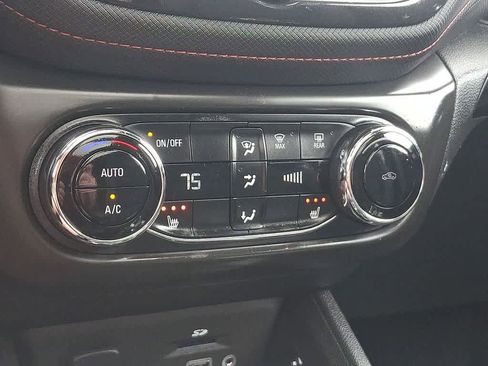 Used 2023 Chevrolet TrailBlazer RS w/ Sun and Liftgate Package AWD/4WD image 18
