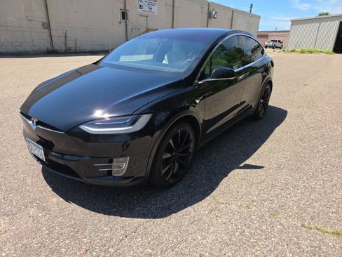 Used 2020 Tesla Model X Long Range AWD/4WD image 3