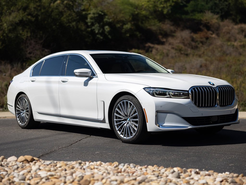 Used 2021 BMW 750i xDrive w/ Luxury Rear Seating Package AWD/4WD image 9