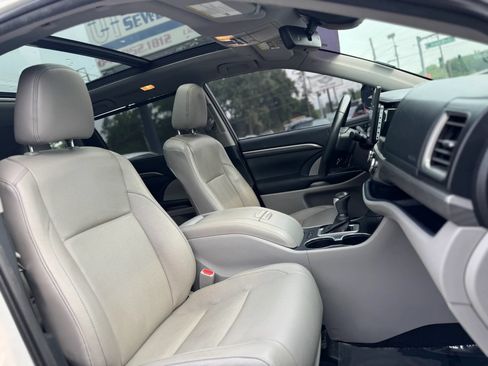Used 2019 Toyota Highlander Limited Platinum w/ Protection Package #3 AWD/4WD image 13