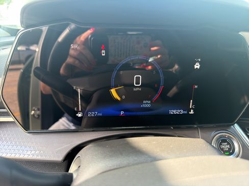 Used 2025 Chevrolet Trax ACTIV w/ Driver Confidence Package FWD image 9