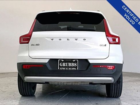 Certified 2023 Volvo XC40 B5 Ultimate w/ Protection Package Premier image 7