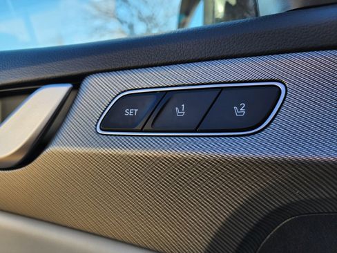 Used 2024 Hyundai Palisade SEL w/ Premium Package image 14