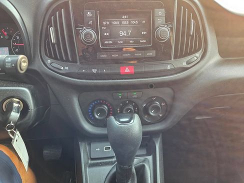 Used 2022 RAM ProMaster City Tradesman FWD image 10