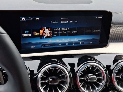 Used 2025 Mercedes-Benz CLA 250 4MATIC image 18