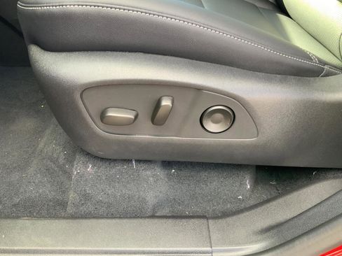 New 2026 Chevrolet Traverse LT w/ LPO, Floor Liner Package image 28