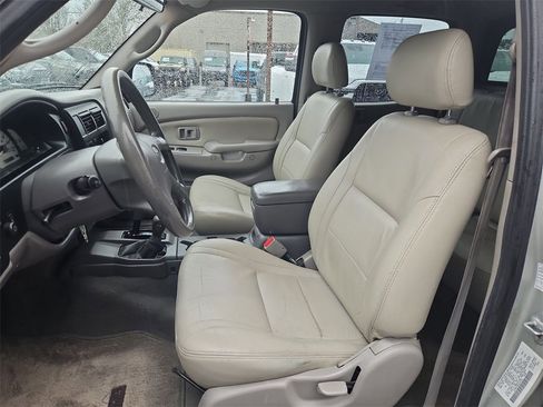 Used 2002 Toyota Tacoma 4x4 Double Cab image 12