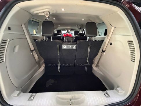 Used 2021 Chrysler Voyager Lxi image 19