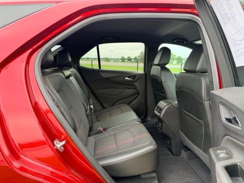 Certified 2024 Chevrolet Equinox RS FWD image 9