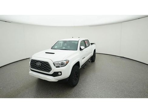 Used 2022 Toyota Tacoma TRD Sport w/ Technology Package AWD/4WD image 20