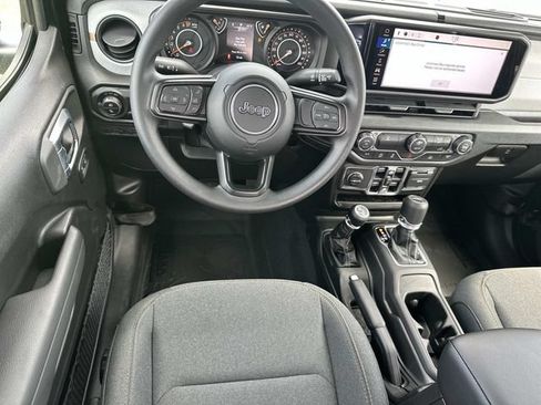 New 2026 Jeep Gladiator Sport AWD/4WD image 25
